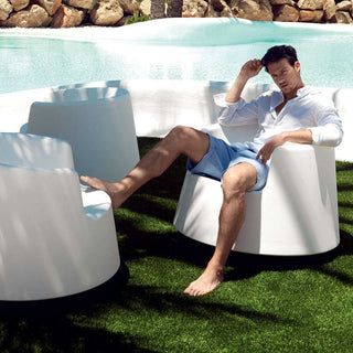 Vondom Roulette armchair polyethylene by Eero Aarnio - Buy now on ShopDecor - Discover the best products by VONDOM design