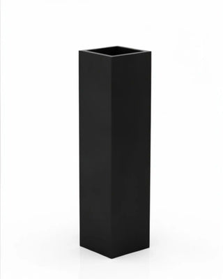Vondom Cubo Torre Cuadrada Planter vase in polyethylene