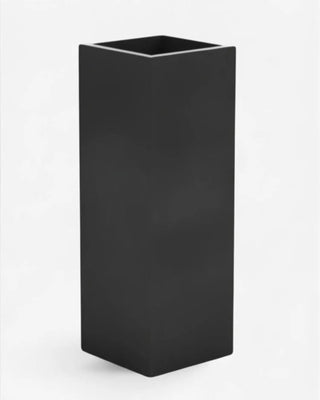 Vondom Cubo Torre Cuadrada Planter vase in polyethylene
