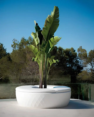 Vondom Vases Island round seat with vase in polyethylene
