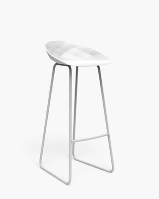 Vondom Vases bar stool with polypropylene shell and powder-coated metal cantilever base