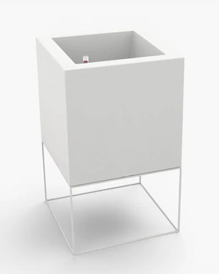 Vondom Vela Planter vase in polyethylene