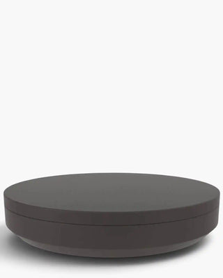 Vondom Vela daybed round in polyethylene with upholstered cushion