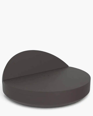 Vondom Vela reclyning daybed round in polyethylene with upholstered cushion