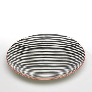 Zafferano Tue dinner plate diam. 26,5 cm black stripes decoration - Buy now on ShopDecor - Discover the best products by ZAFFERANO design