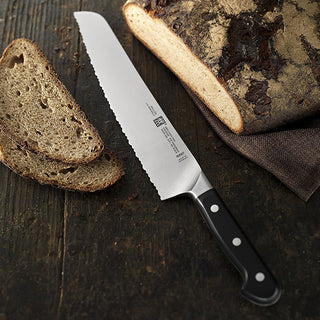 Zwilling Pro Bread Knife 20 cm - Buy now on ShopDecor - Discover the best products by ZWILLING design