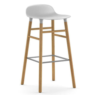 Normann Copenhagen Form oak bar stool with polypropylene seat h. 75 cm. Normann Copenhagen Form White - Buy now on ShopDecor - Discover the best products by NORMANN COPENHAGEN design