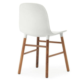 Normann Copenhagen Form polypropylene chair with walnut legs - Buy now on ShopDecor - Discover the best products by NORMANN COPENHAGEN design