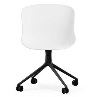 Normann Copenhagen Hyg polypropylene swivel chair with 4 wheels, black aluminium legs - Buy now on ShopDecor - Discover the best products by NORMANN COPENHAGEN design